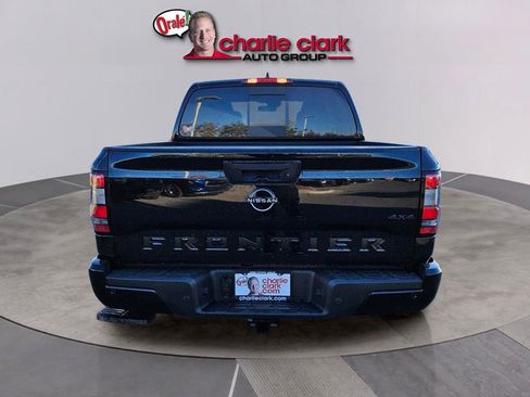 New 2026 Nissan Frontier 4x4 Crew Cab image 5