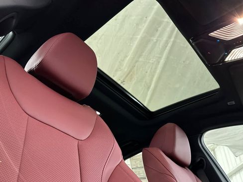 Used 2025 BMW i4 eDrive40 image 16