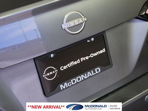 Used 2025 Nissan Versa S w/ Trunk Package FWD image 8