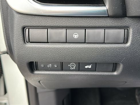 Certified 2023 Nissan Rogue SL w/ SL Premium Package image 14