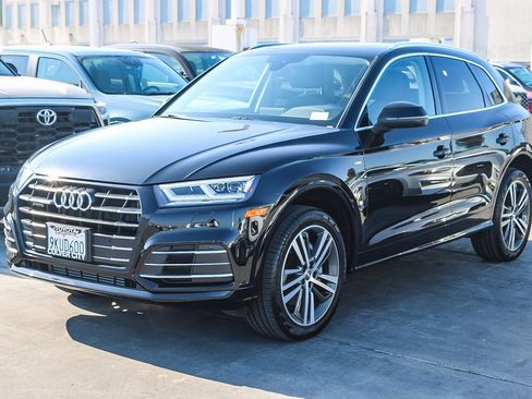 Used 2020 Audi Q5 e Premium Plus w/ Premium Plus Package image 3
