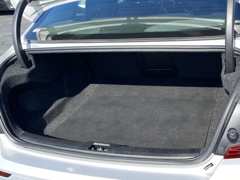 Used 2024 Volvo S60 B5 Plus image 12