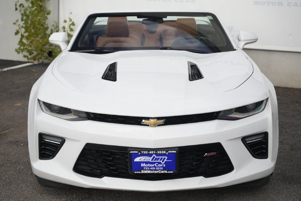 Used 2018 Chevrolet Camaro SS RWD image 6