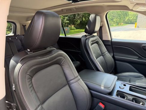 Certified 2023 Lincoln Aviator Reserve w/ Elements Package Plus AWD/4WD image 31