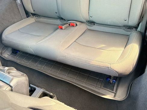 Used 2019 Jeep Wrangler Sport image 25