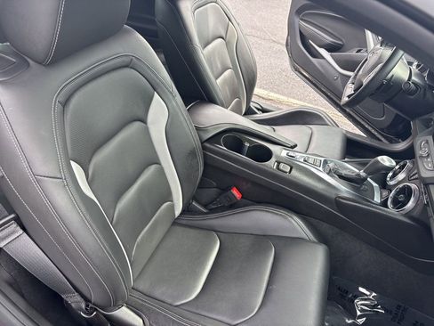 Used 2023 Chevrolet Camaro LT w/ Technology Package RWD image 27