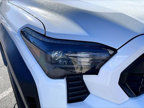 Used 2025 Toyota Tacoma TRD Off-Road image 34