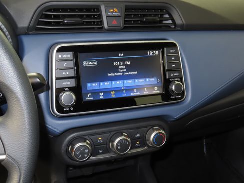 New 2025 Nissan Versa SV w/ Electronics Package FWD image 9