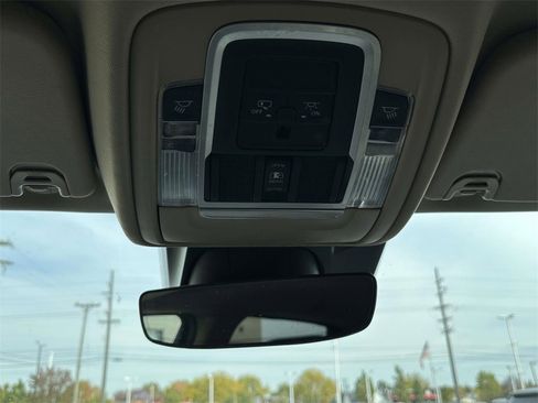 Used 2021 RAM 1500 Laramie image 29