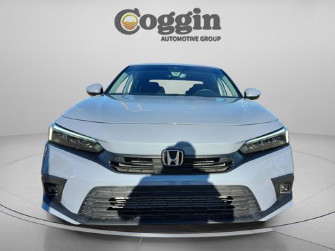 Used 2022 Honda Civic Touring image 8