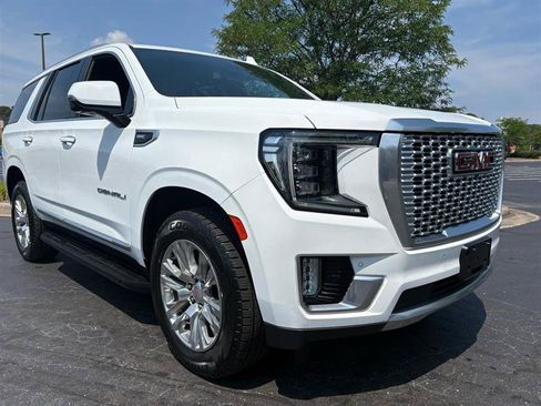 Used 2023 GMC Yukon Denali AWD/4WD image 16