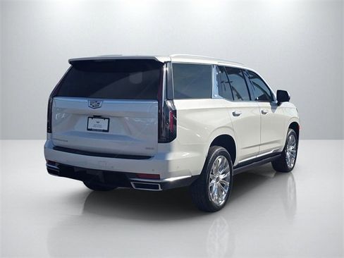 Used 2024 Cadillac Escalade Premium Luxury w/ Performance Package image 5