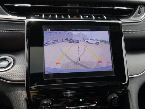 Used 2025 Jeep Grand Cherokee L Laredo w/ Trailer Tow Package AWD/4WD image 33