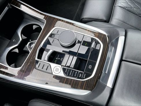 Certified 2026 BMW X7 xDrive40i AWD/4WD image 25