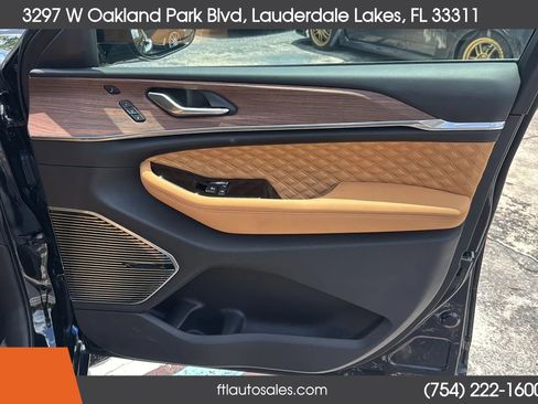 Used 2022 Jeep Grand Cherokee Summit w/ Luxury Tech Group V image 51