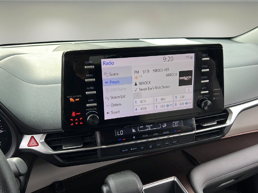 Certified 2021 Toyota Sienna LE FWD image 25