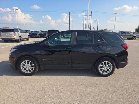 Used 2024 Chevrolet Equinox LS w/ LS Convenience Package FWD image 6