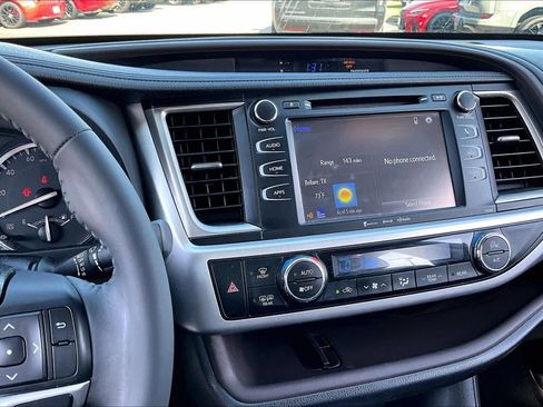 Used 2016 Toyota Highlander Plus image 5