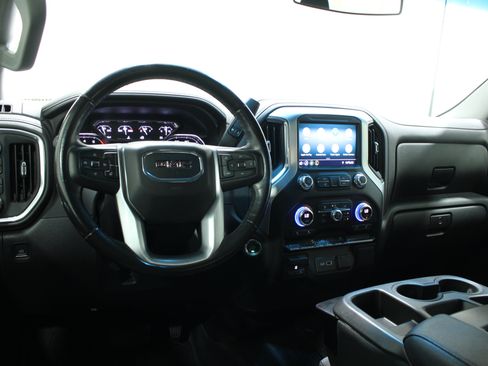 Used 2022 GMC Sierra 2500 SLE w/ SLE Value Package; AWD/4WD image 2