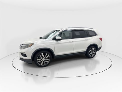 Used 2016 Honda Pilot Touring image 4