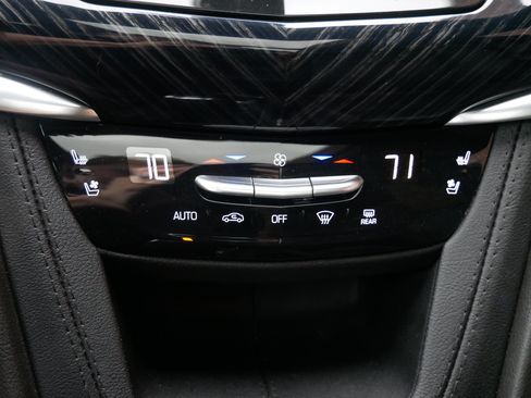 Certified 2024 Cadillac XT6 Premium Luxury w/ Technology Package AWD/4WD image 19