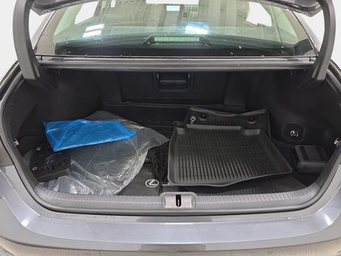 Used 2025 Lexus ES 350 w/ Premium Package FWD image 32