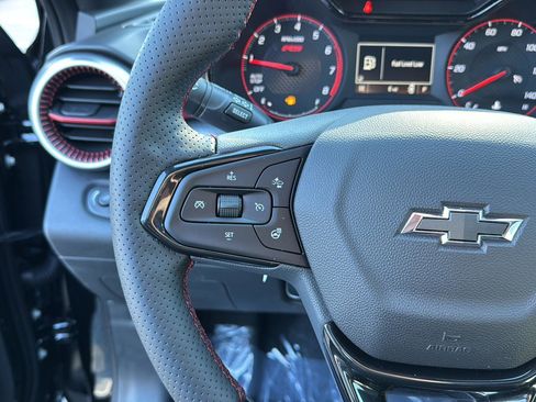 New 2026 Chevrolet Trax RS w/ Sunroof Package image 18