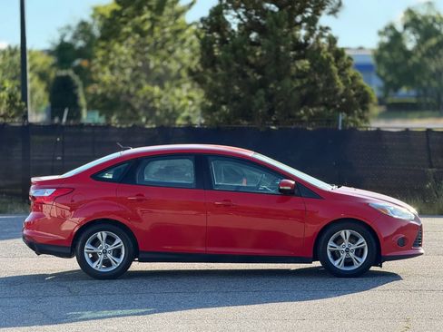 Used 2014 Ford Focus SE FWD image 7
