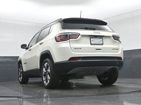 Used 2020 Jeep Compass Limited w/ Premium Lighting Group AWD/4WD image 52