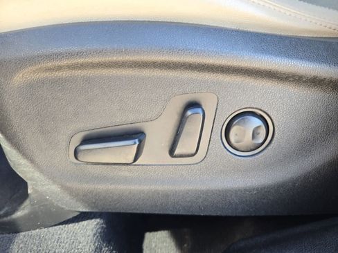 Used 2017 Kia Sorento EX w/ EX Advanced Touring Package image 16