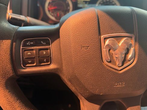 Used 2016 RAM 1500 Classic SLT AWD/4WD image 19