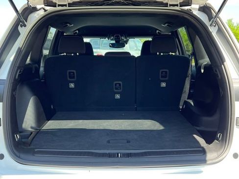 Used 2024 Jeep Grand Cherokee Laredo w/ Trailer Tow Package AWD/4WD image 34