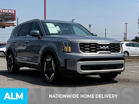 Used 2025 Kia Telluride S FWD image 4
