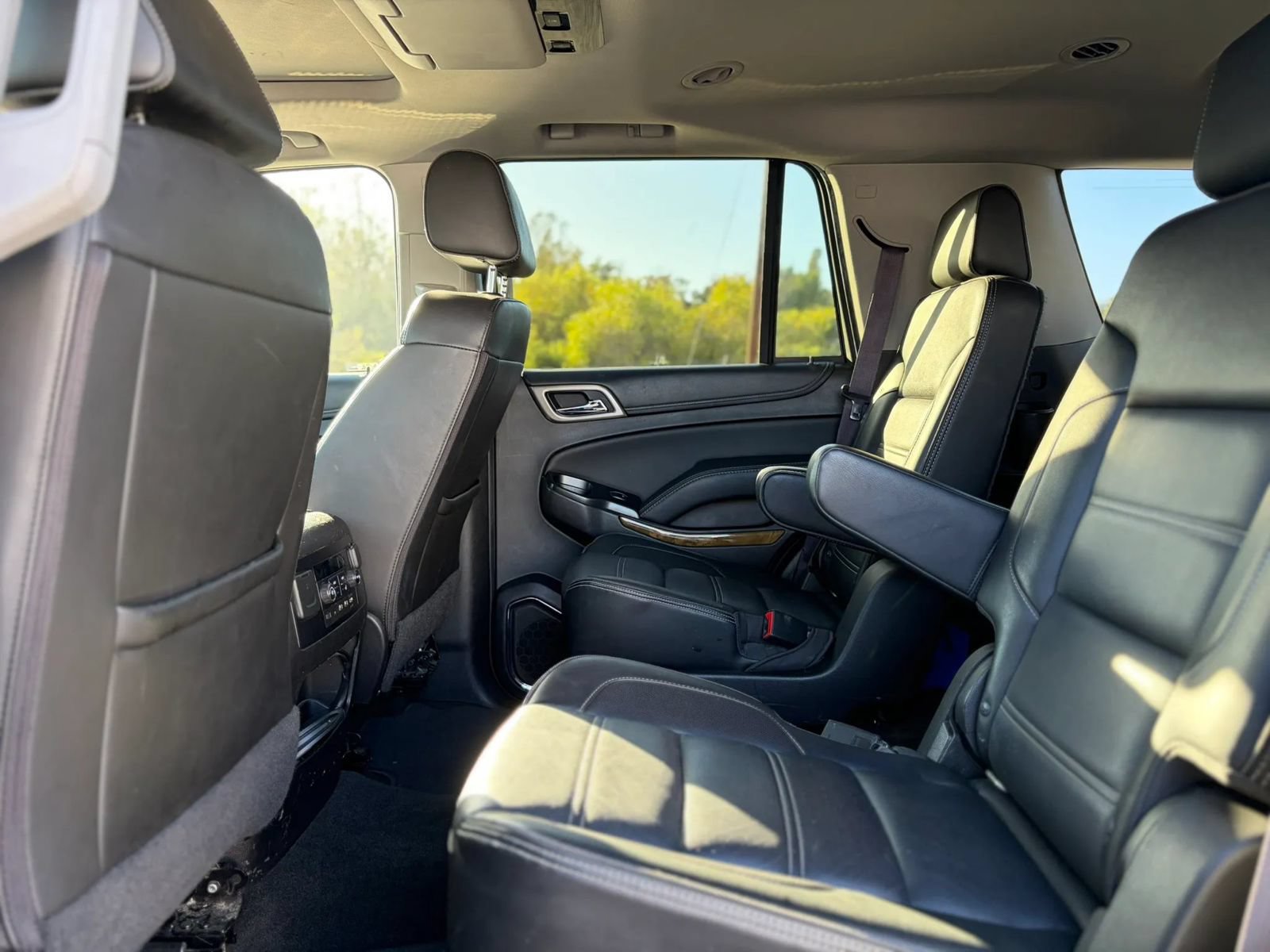 Used 2017 GMC Yukon Denali w/ Open Road Package RWD image 17