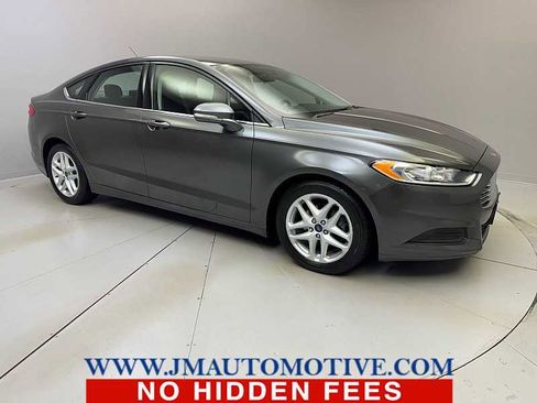 Used 2016 Ford Fusion SE image 7