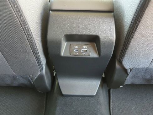 Used 2025 Subaru Crosstrek 2.0i Premium AWD/4WD image 19