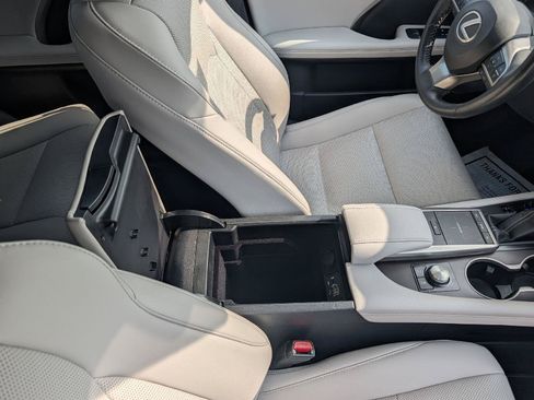 Certified 2022 Lexus RX 350 AWD w/ Premium Package image 21