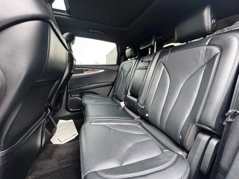 Used 2018 Lincoln MKX Reserve w/ Lincoln MKX Climate Package image 16