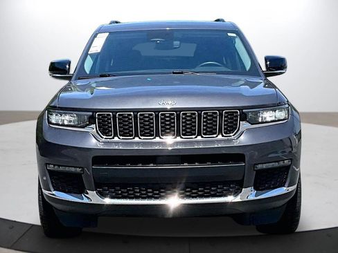 Certified 2022 Jeep Grand Cherokee L Limited AWD/4WD image 3