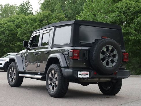 Used 2019 Jeep Wrangler Unlimited Sahara image 3