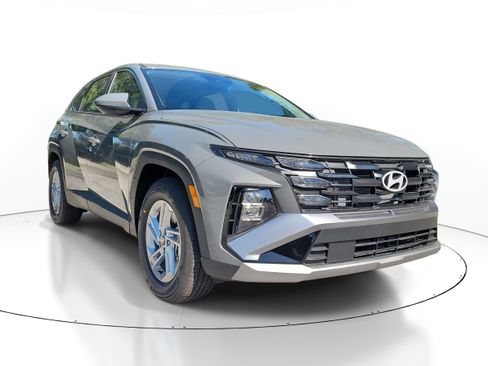 New 2026 Hyundai Tucson SE image 2