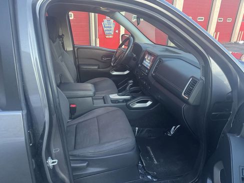 Used 2022 Nissan Frontier SV image 20