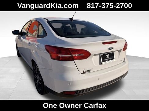 Used 2017 Ford Focus SEL image 2