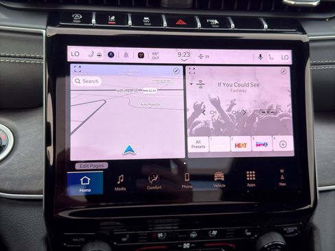 New 2025 Jeep Grand Cherokee Limited w/ Luxury Tech Group II AWD/4WD image 20