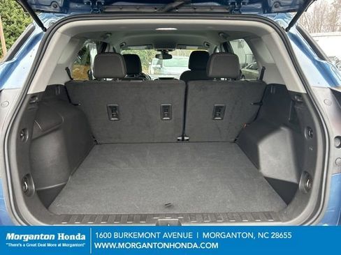 Used 2024 GMC Terrain SLE image 32