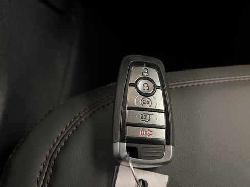 New 2025 Ford Expedition Active image 16