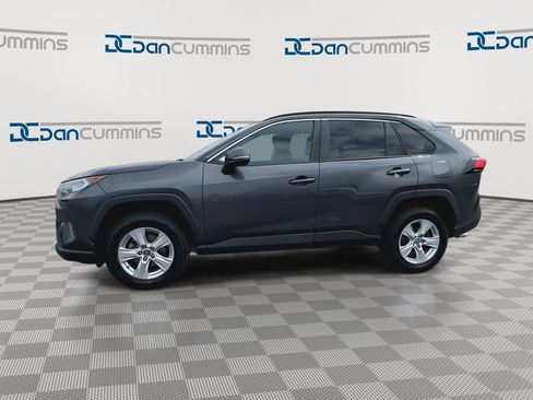Used 2021 Toyota RAV4 XLE image 5