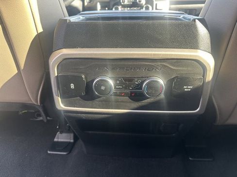 Used 2024 Ford Expedition Max Limited image 16