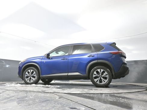 Used 2023 Nissan Rogue SV image 30