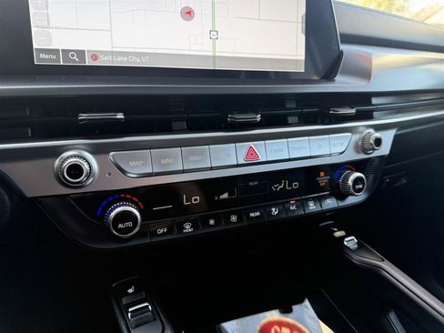 Used 2025 Kia Telluride S image 31